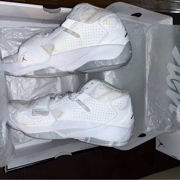 Men’s size 13 Jordan Zion 2TB
Basketball shoes - Picture 1 of 6